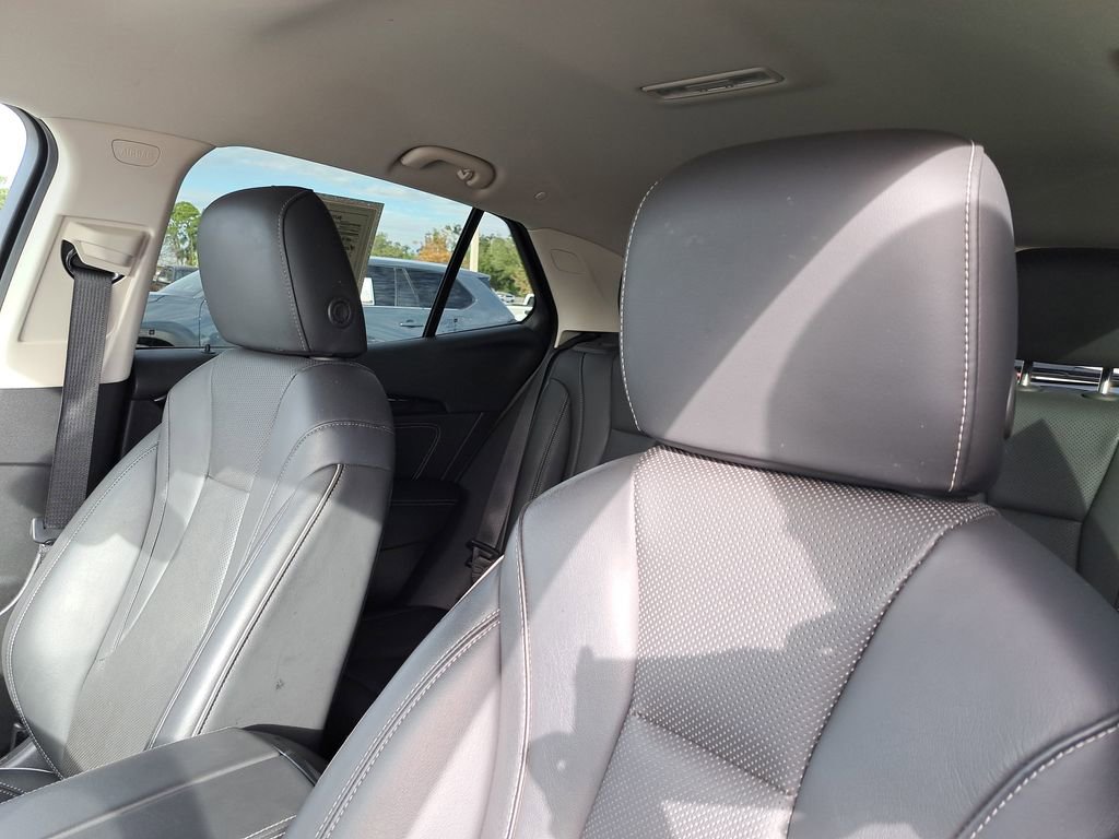 Used 2023 Buick Envision Essence image 17