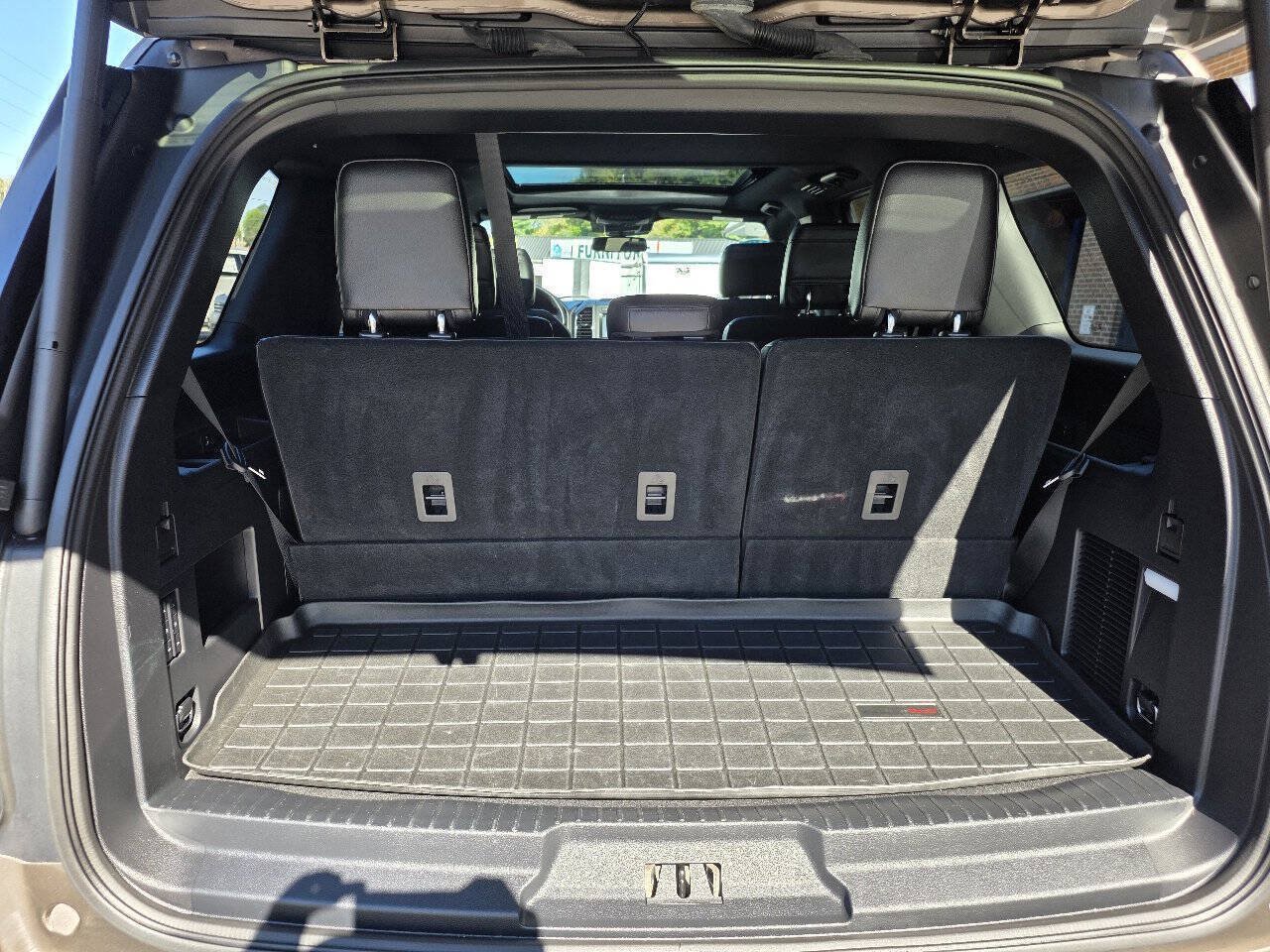 Used 2019 Ford Expedition Limited w/ Equipment Group 302A RWD image 16