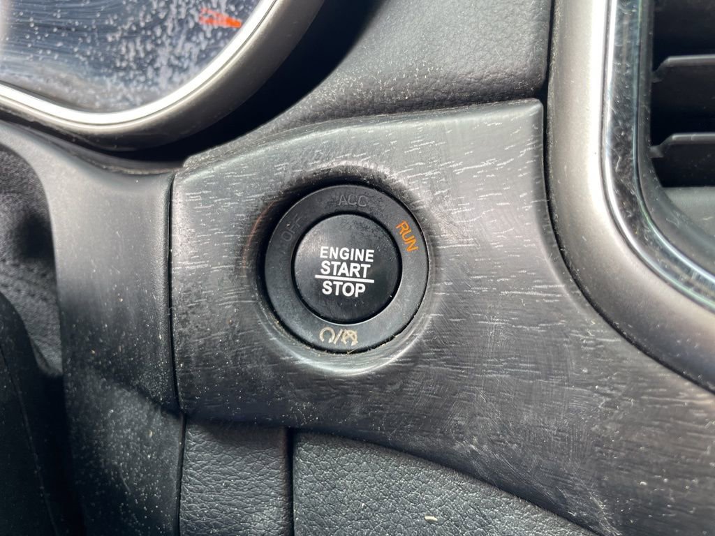 Used 2018 Jeep Grand Cherokee Laredo AWD/4WD image 21