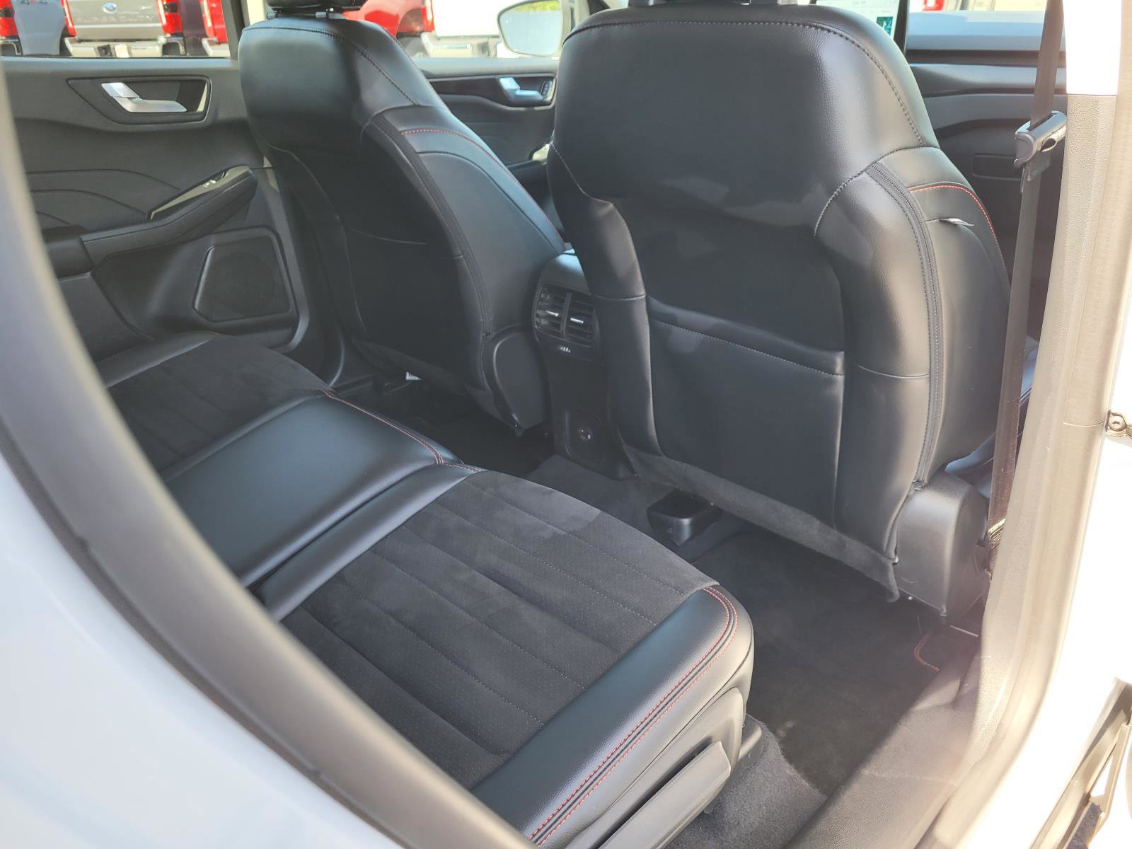 Used 2022 Ford Escape SEL w/ SEL Stealth AWD Package image 19