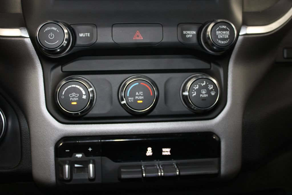 Used 2024 RAM 2500 Big Horn AWD/4WD image 45