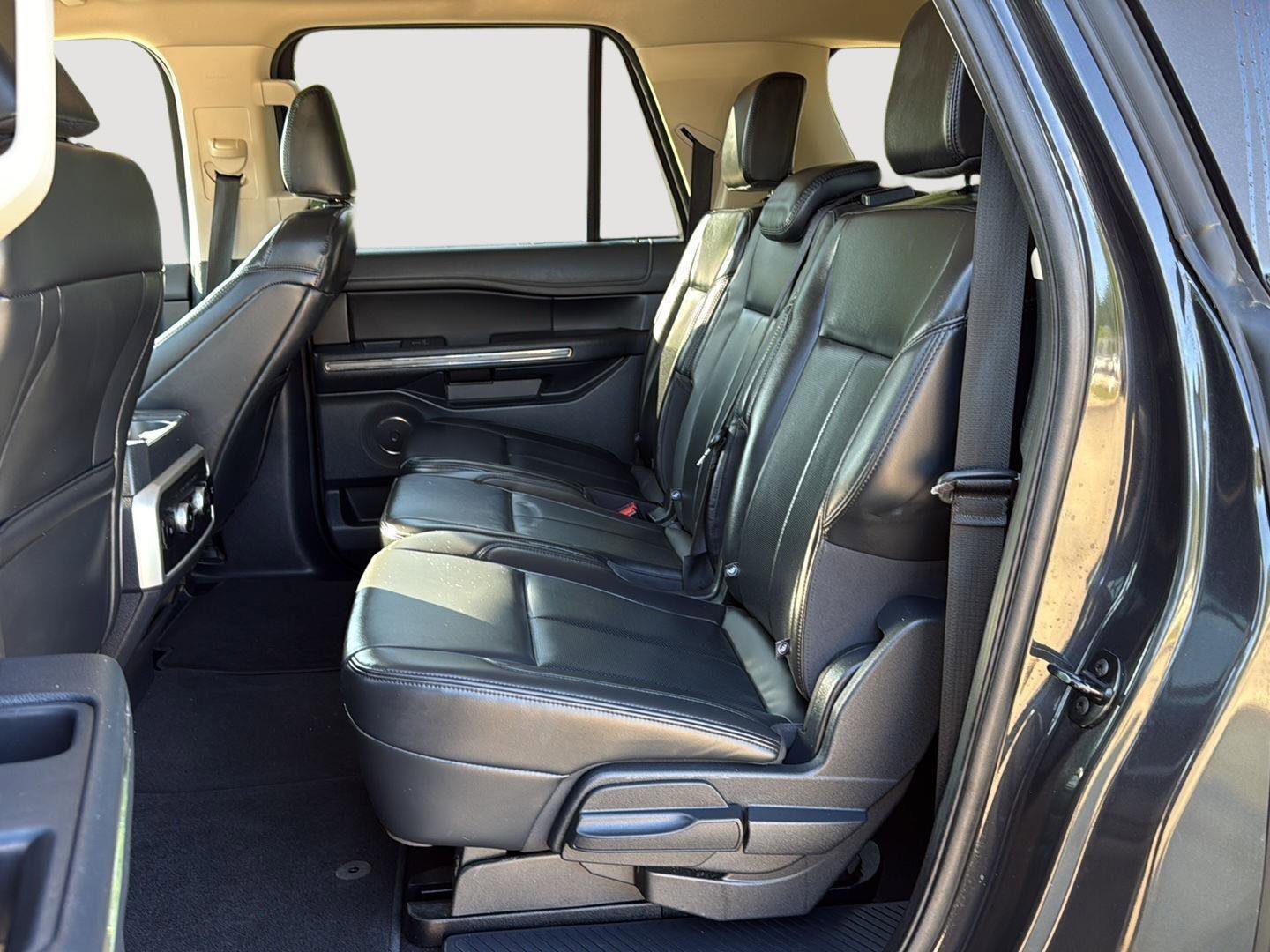 Used 2024 Ford Expedition Max XLT image 23