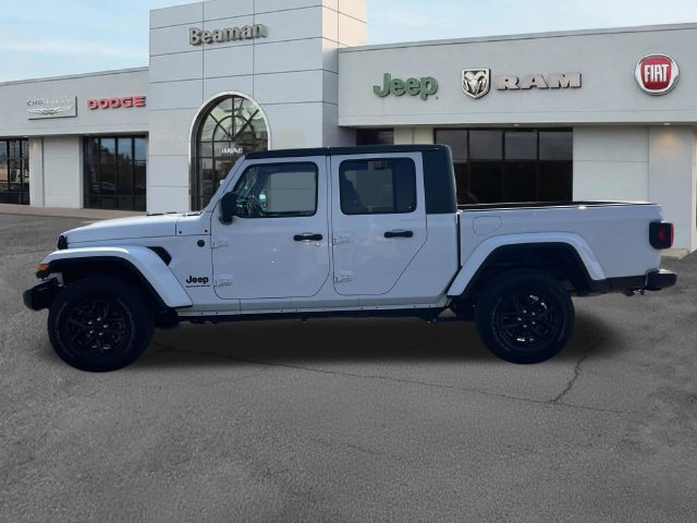 Used 2023 Jeep Gladiator Sport AWD/4WD image 4