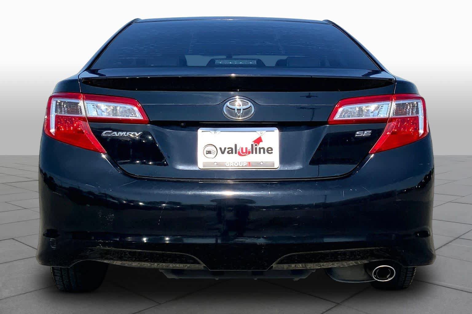 Used 2014 Toyota Camry SE FWD image 4