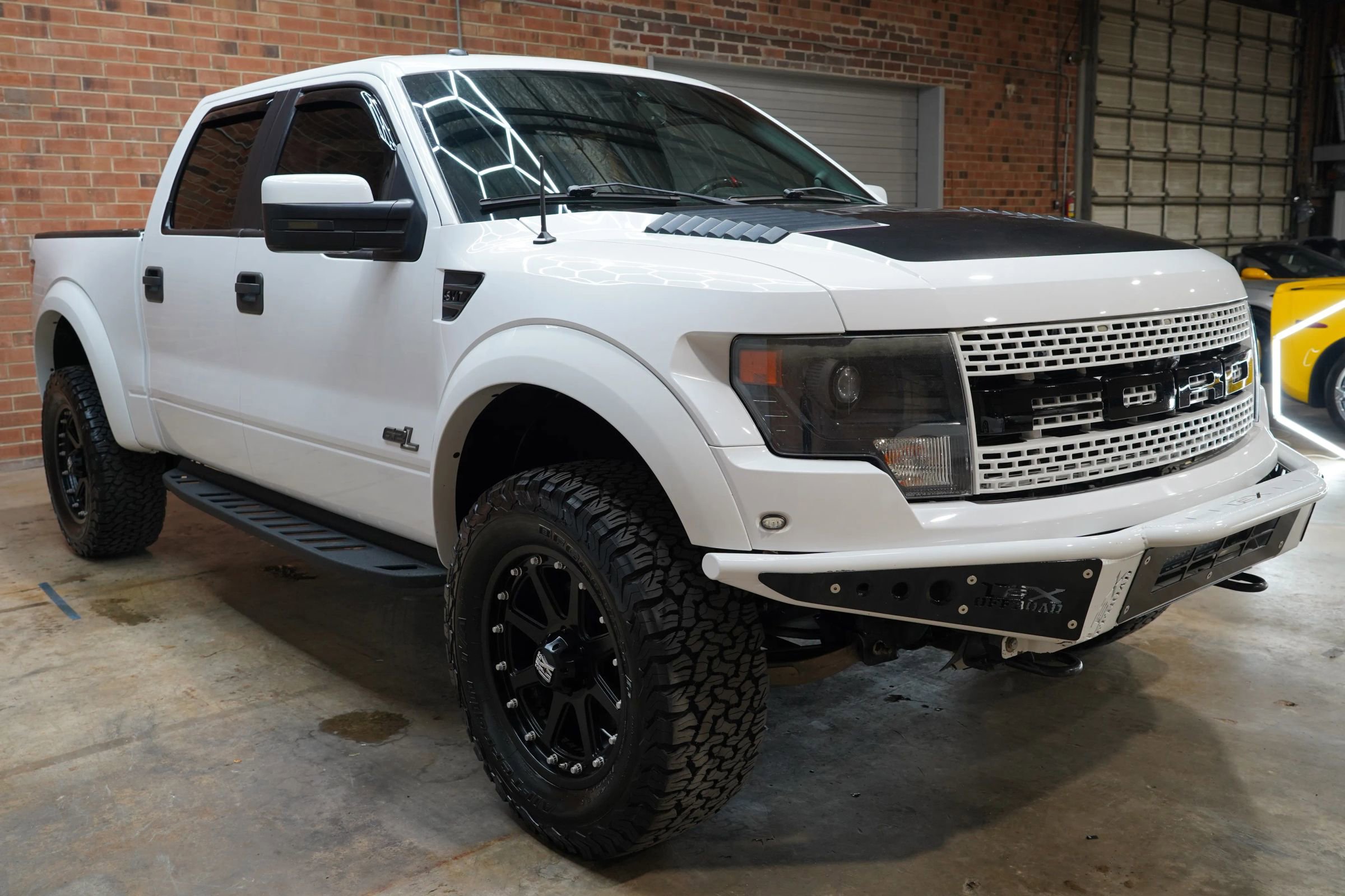 Used 2014 Ford F150 Raptor w/ Equipment Group 801A Luxury AWD/4WD image 23
