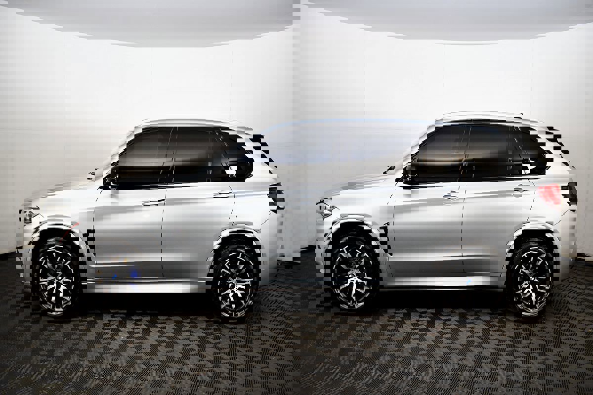 Used 2016 BMW X5 M image 12