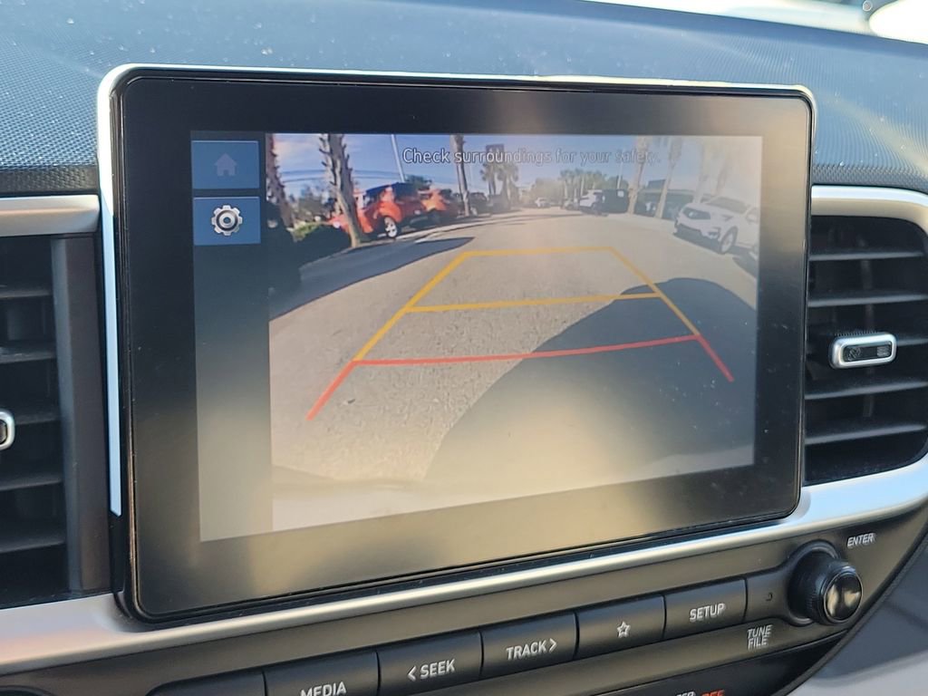Used 2024 Hyundai Venue SEL FWD image 27