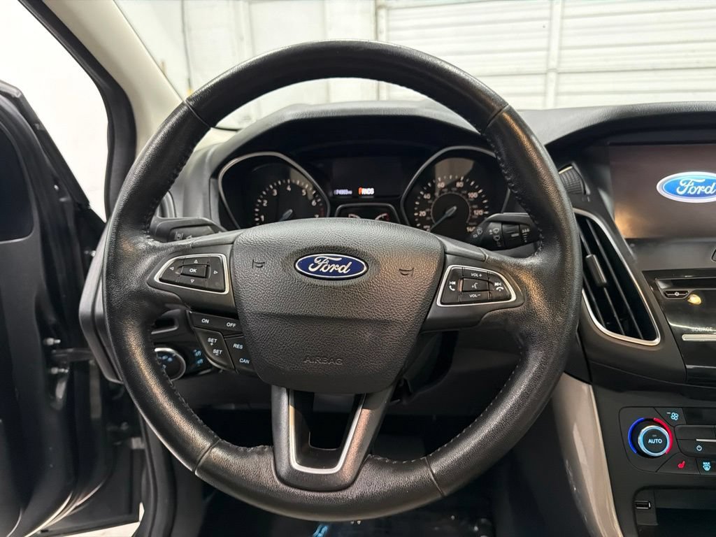 Used 2017 Ford Focus Titanium w/ Titanium Technology Package FWD image 16