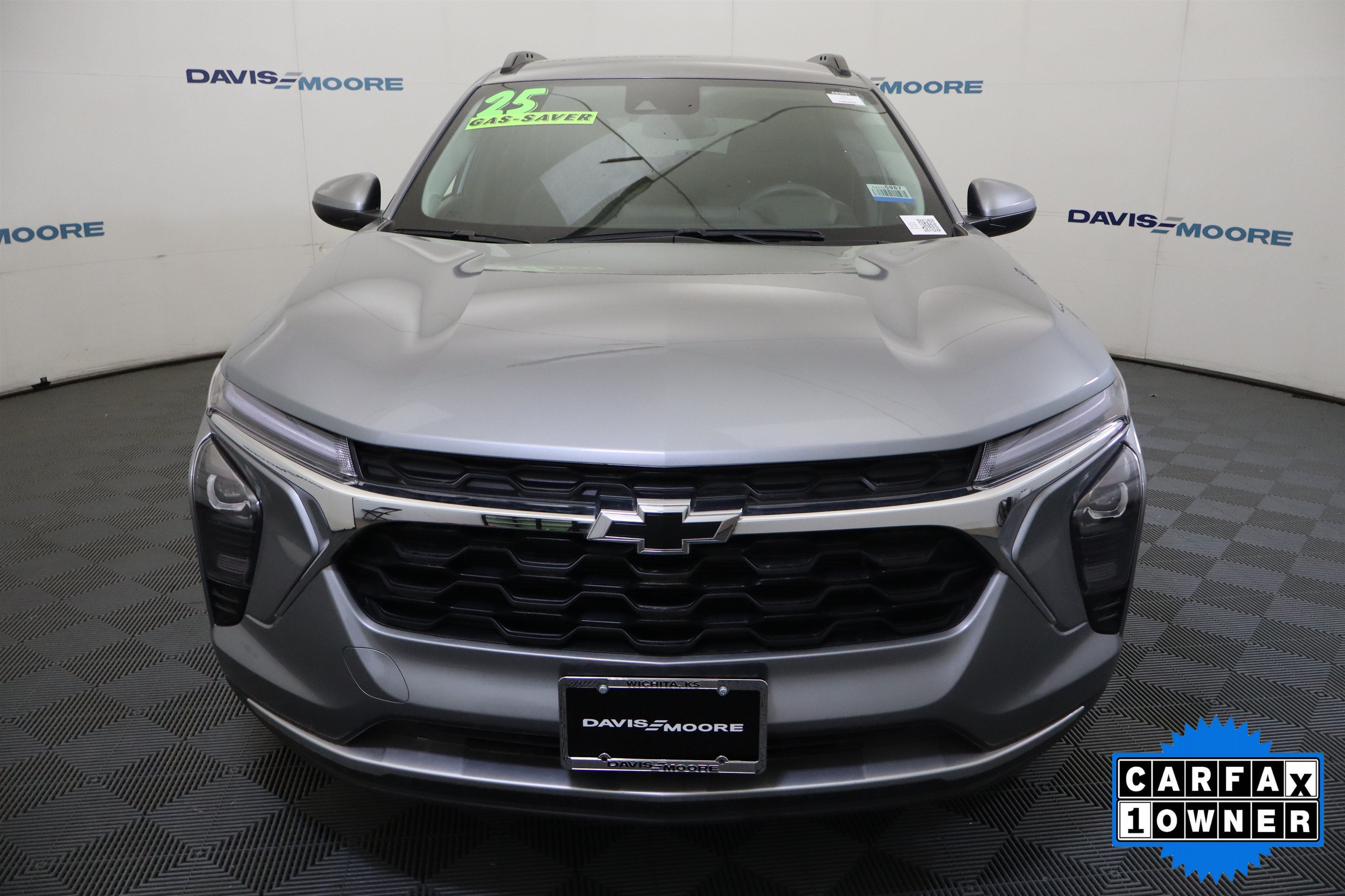 Used 2025 Chevrolet Trax LT FWD image 14