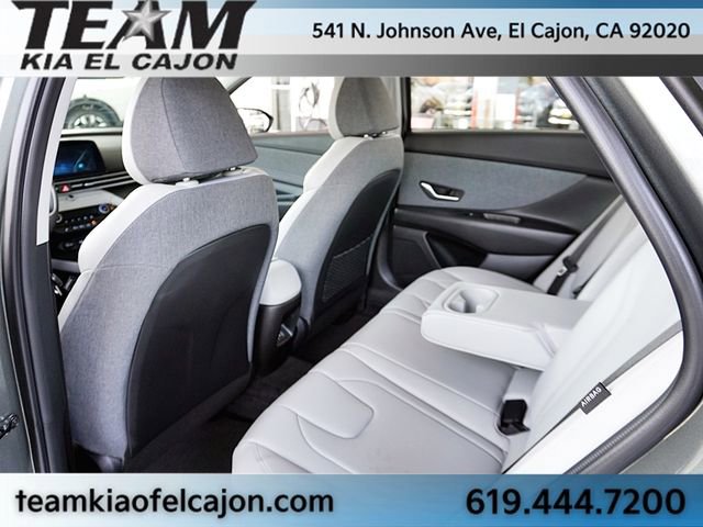 Used 2024 Hyundai Elantra Limited image 17