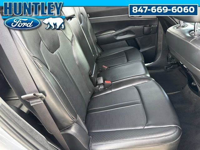 Used 2025 Kia Sorento S image 10