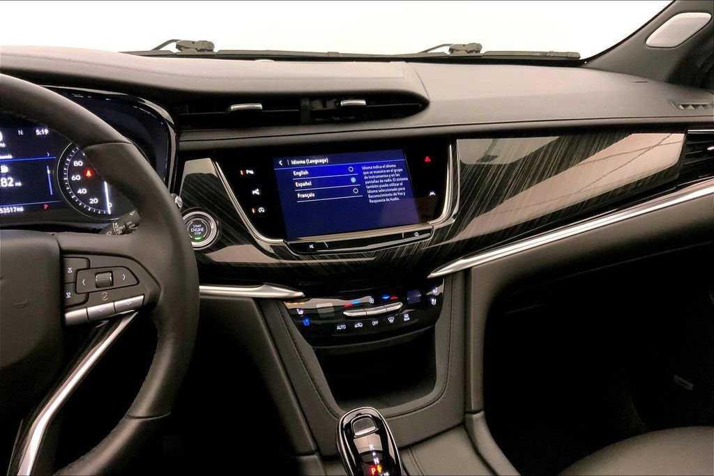 Used 2023 Cadillac XT6 Premium Luxury w/ Technology Package AWD/4WD image 5