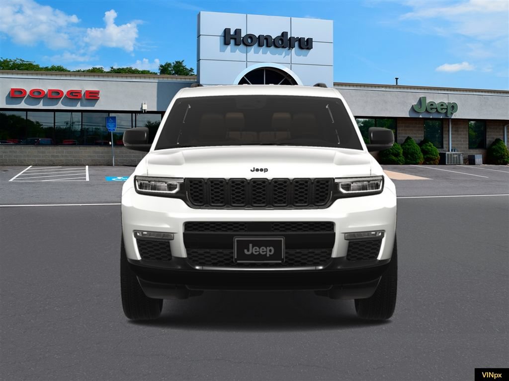 Used 2025 Jeep Grand Cherokee L Limited w/ Black Appearance Package AWD/4WD image 12