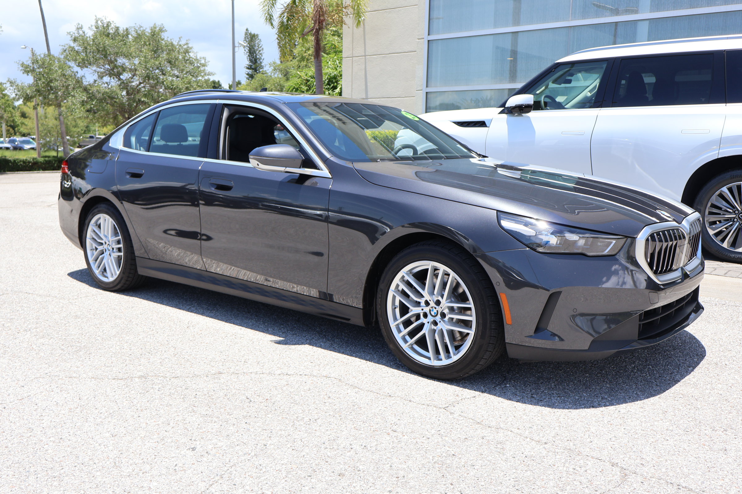 Used 2025 BMW 530i RWD image 12