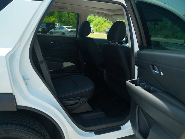 Used 2022 Nissan Pathfinder SV w/ SV Premium Package image 23