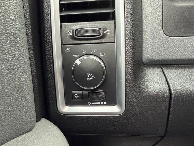 Used 2017 RAM 1500 Big Horn AWD/4WD image 25