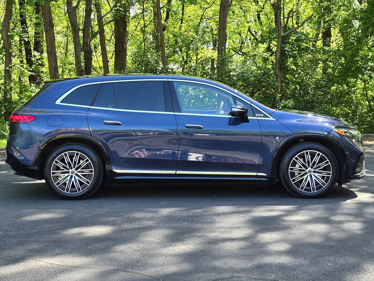 Used 2023 Mercedes-Benz EQS 580 4MATIC SUV image 7