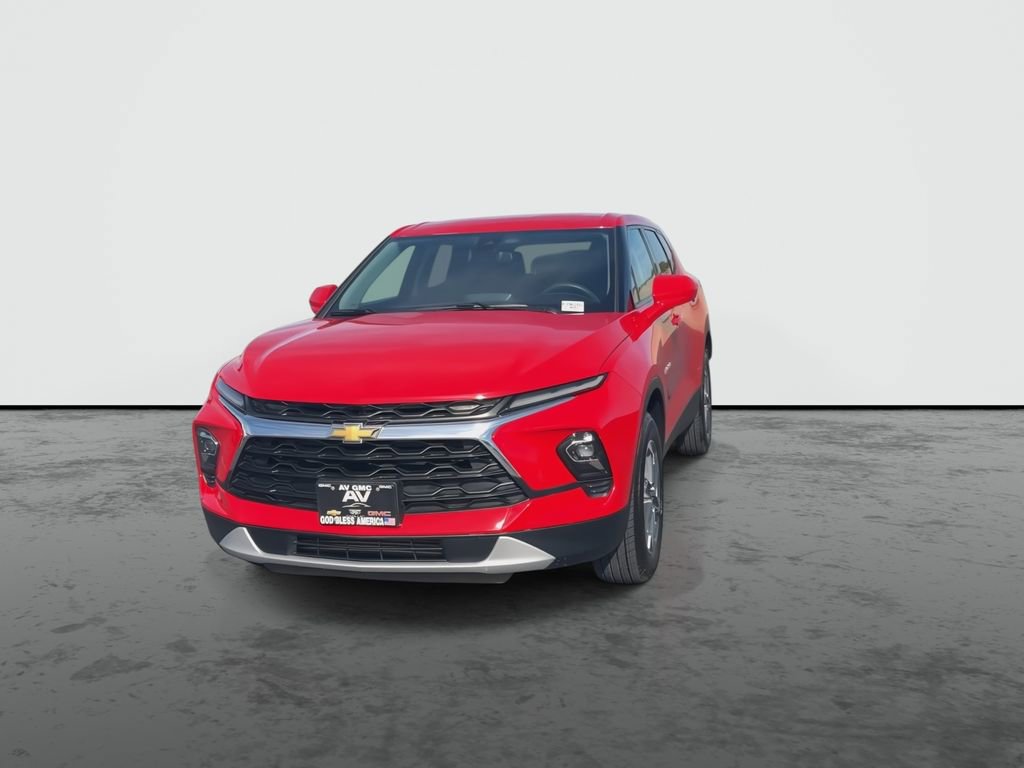 Used 2023 Chevrolet Blazer LT image 3