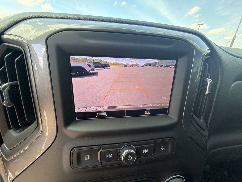 Used 2026 Chevrolet Silverado 2500 Custom w/ Custom Value Package image 17