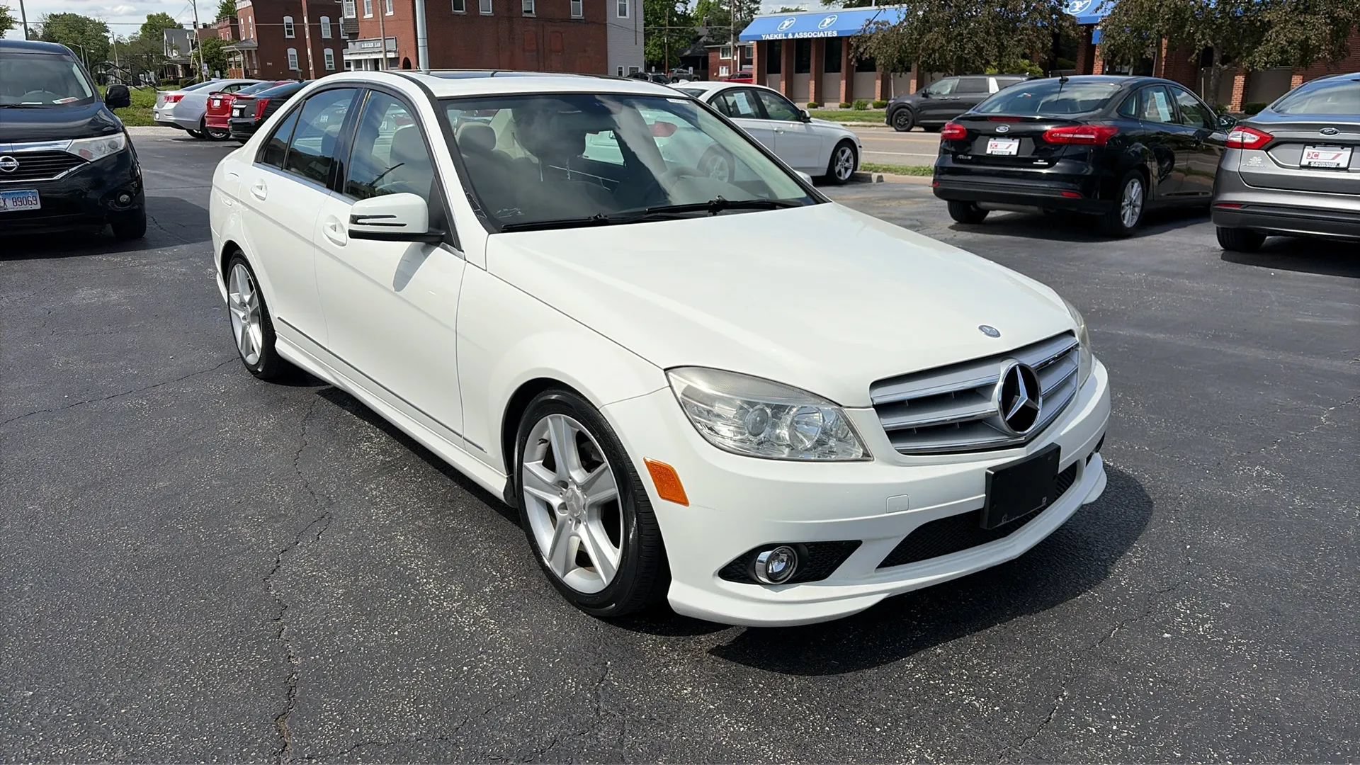 Used 2010 Mercedes-Benz C 300 4MATIC Sedan image 3