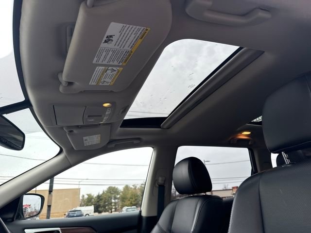 Used 2018 Nissan Pathfinder Platinum w/ Cargo Package image 21