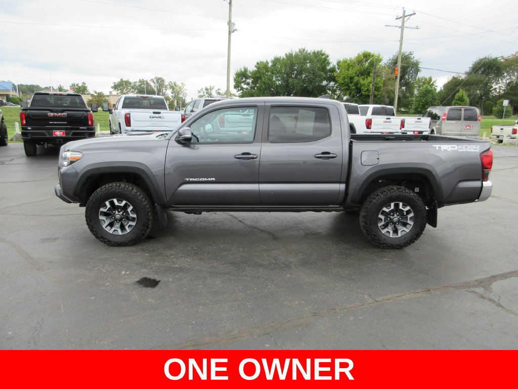 Used 2019 Toyota Tacoma TRD Off-Road AWD/4WD image 10