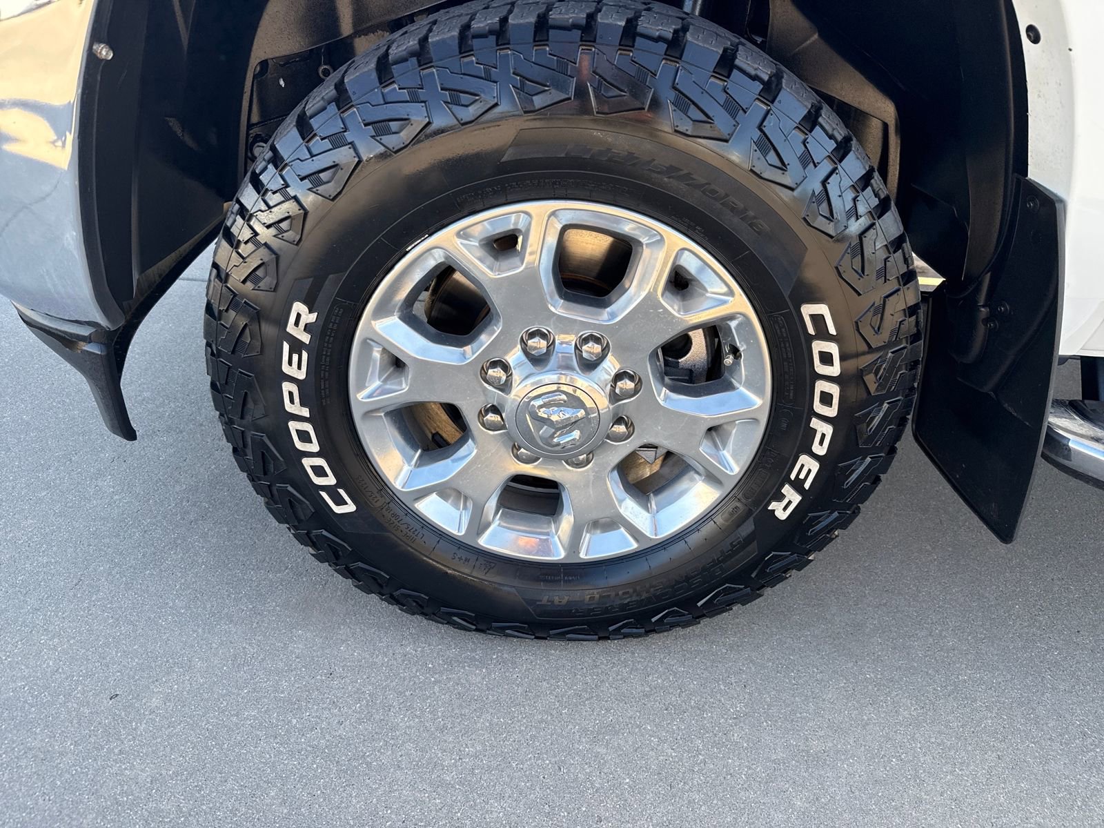 Used 2022 RAM 3500 Laramie image 26