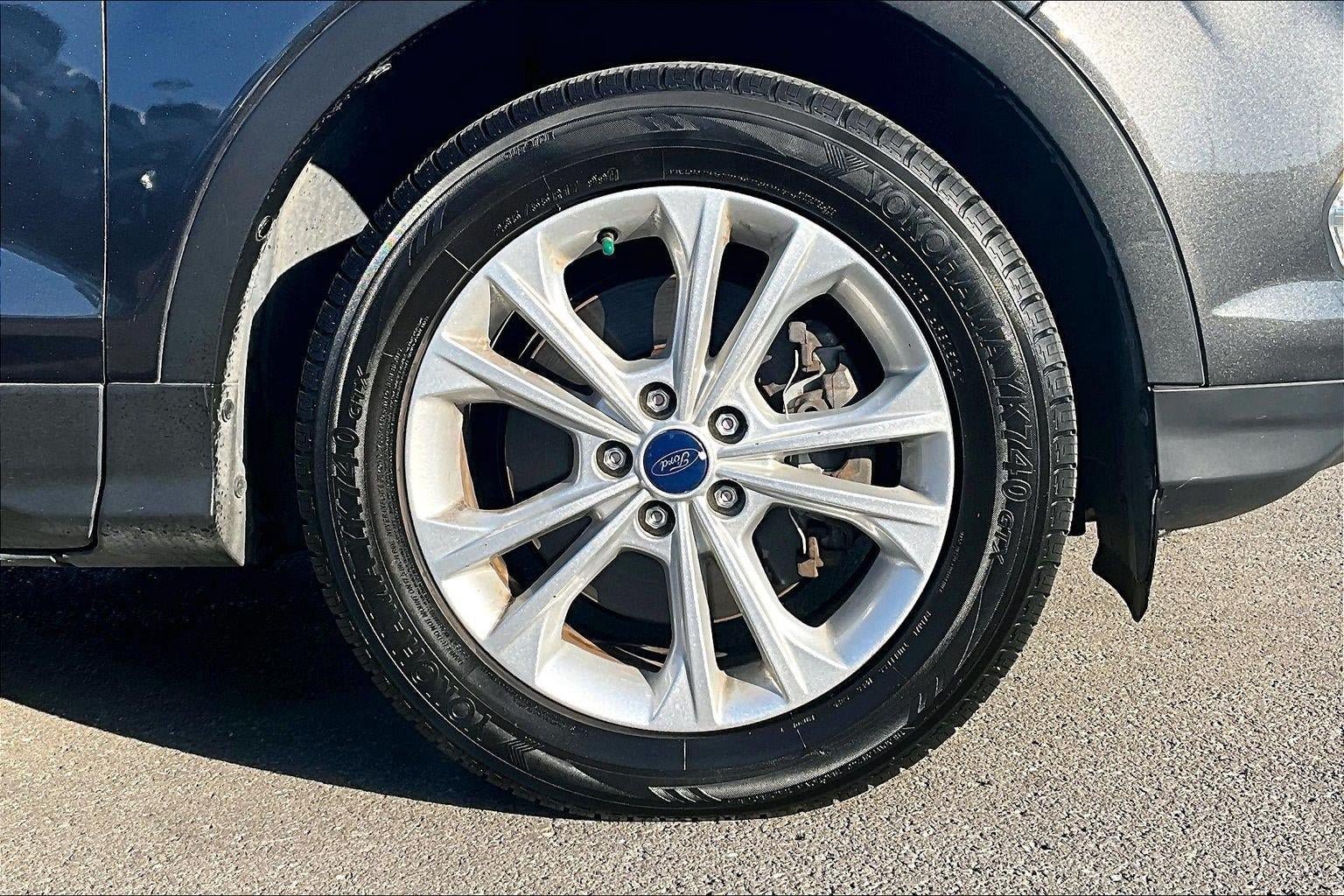 Used 2017 Ford Escape SE w/ Equipment Group 201A AWD/4WD image 9