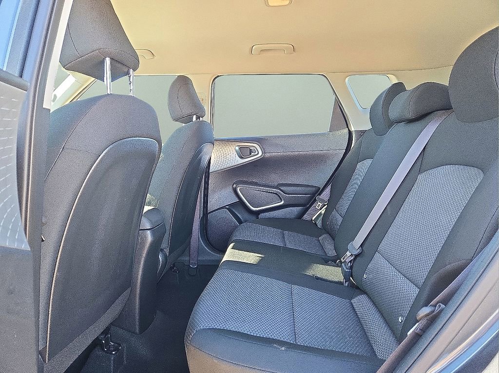 Used 2024 Kia Soul LX w/ Option Group 015 image 15