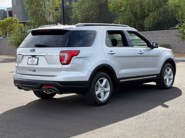 Used 2018 Ford Explorer XLT w/ Equipment Group 201A FWD image 7
