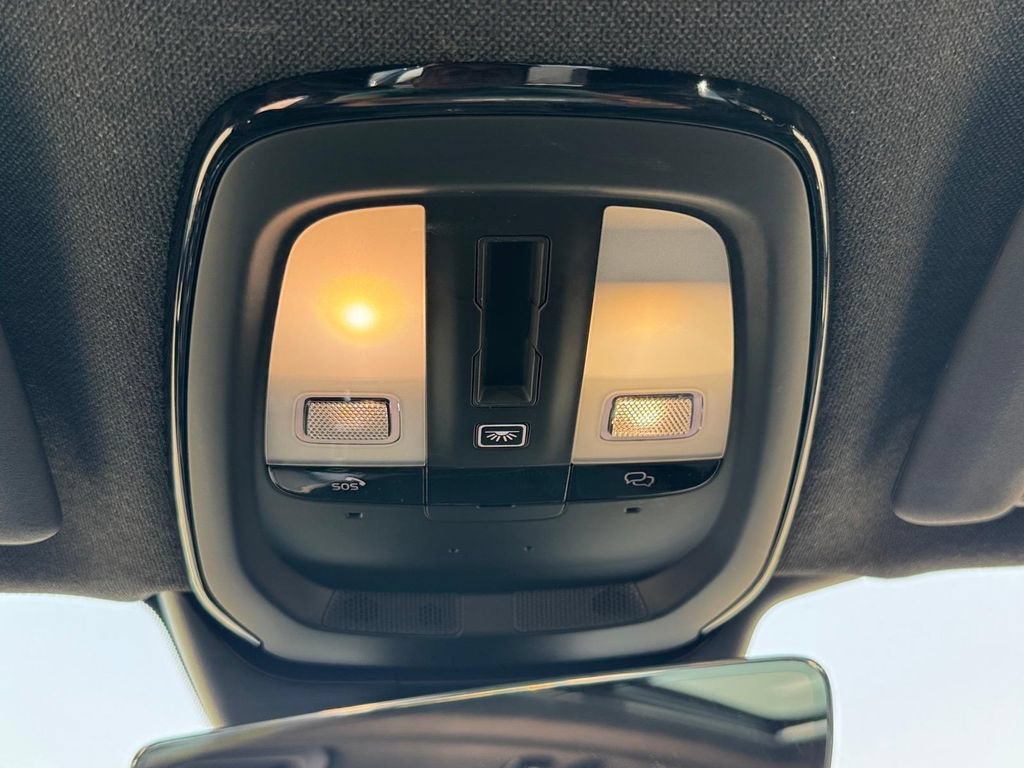 Certified 2023 Volvo XC40 Recharge Ultimate AWD/4WD image 15