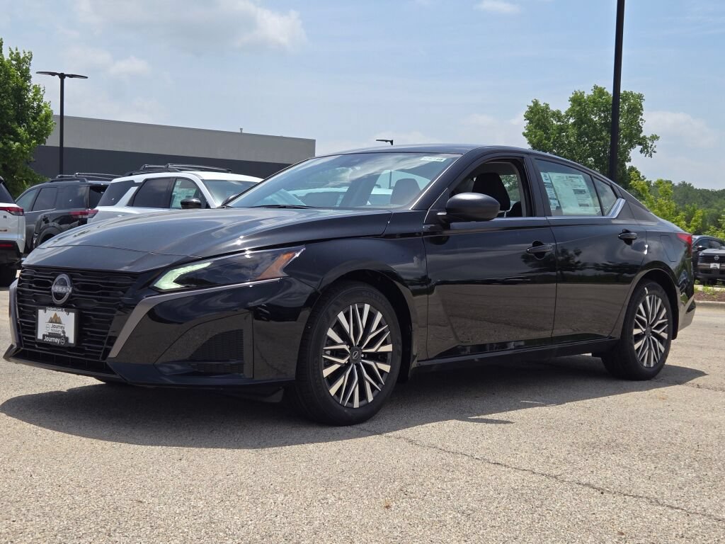 New 2026 Nissan Altima 2.5 SV FWD image 4