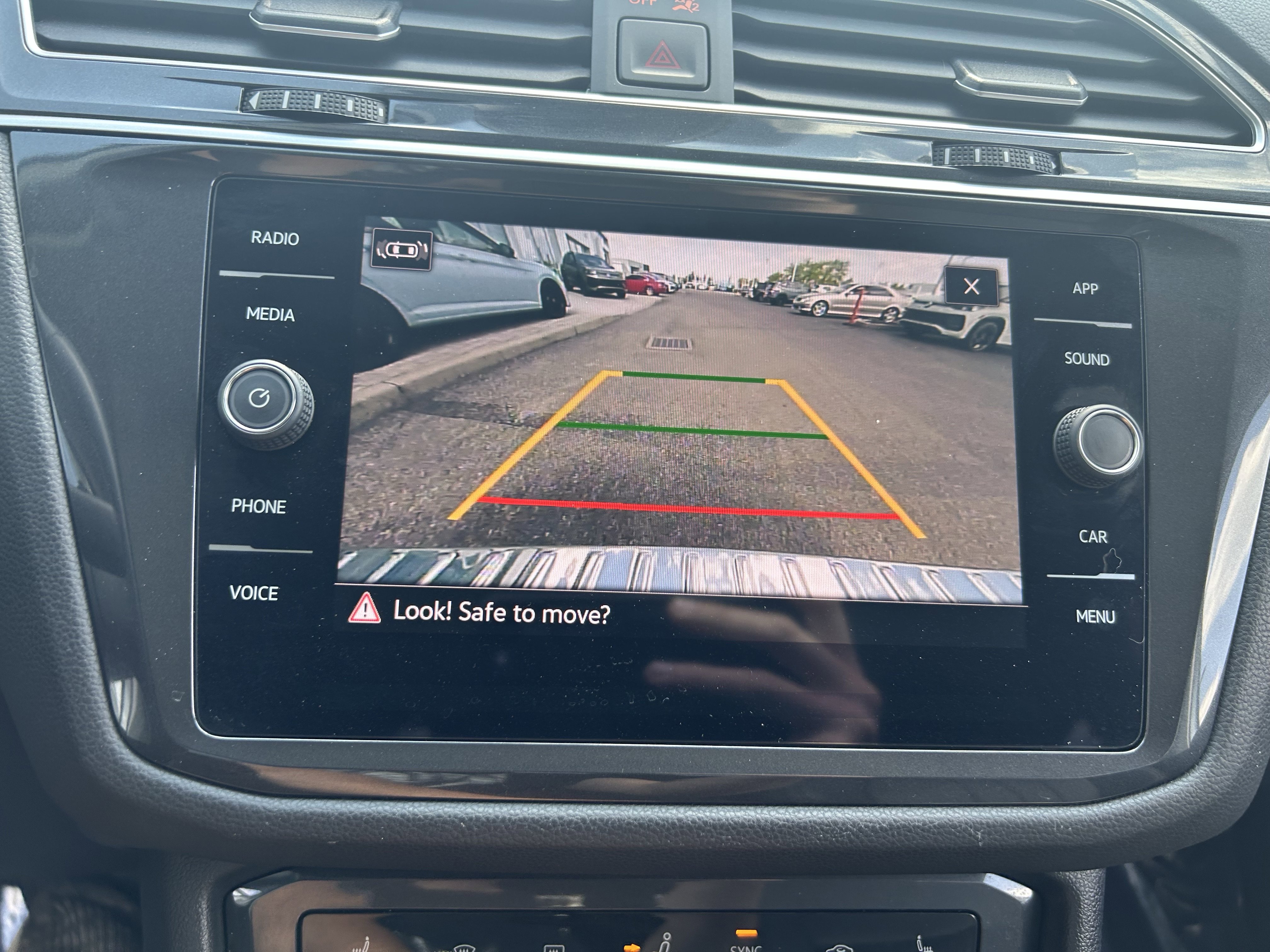 Certified 2024 Volkswagen Tiguan SE AWD/4WD image 13
