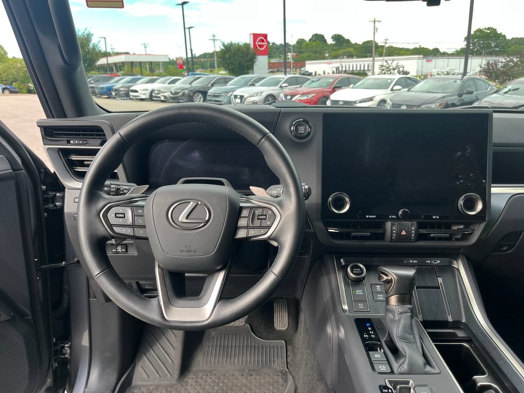 Used 2025 Lexus GX 550 w/ Accessory Package (2T) AWD/4WD image 22