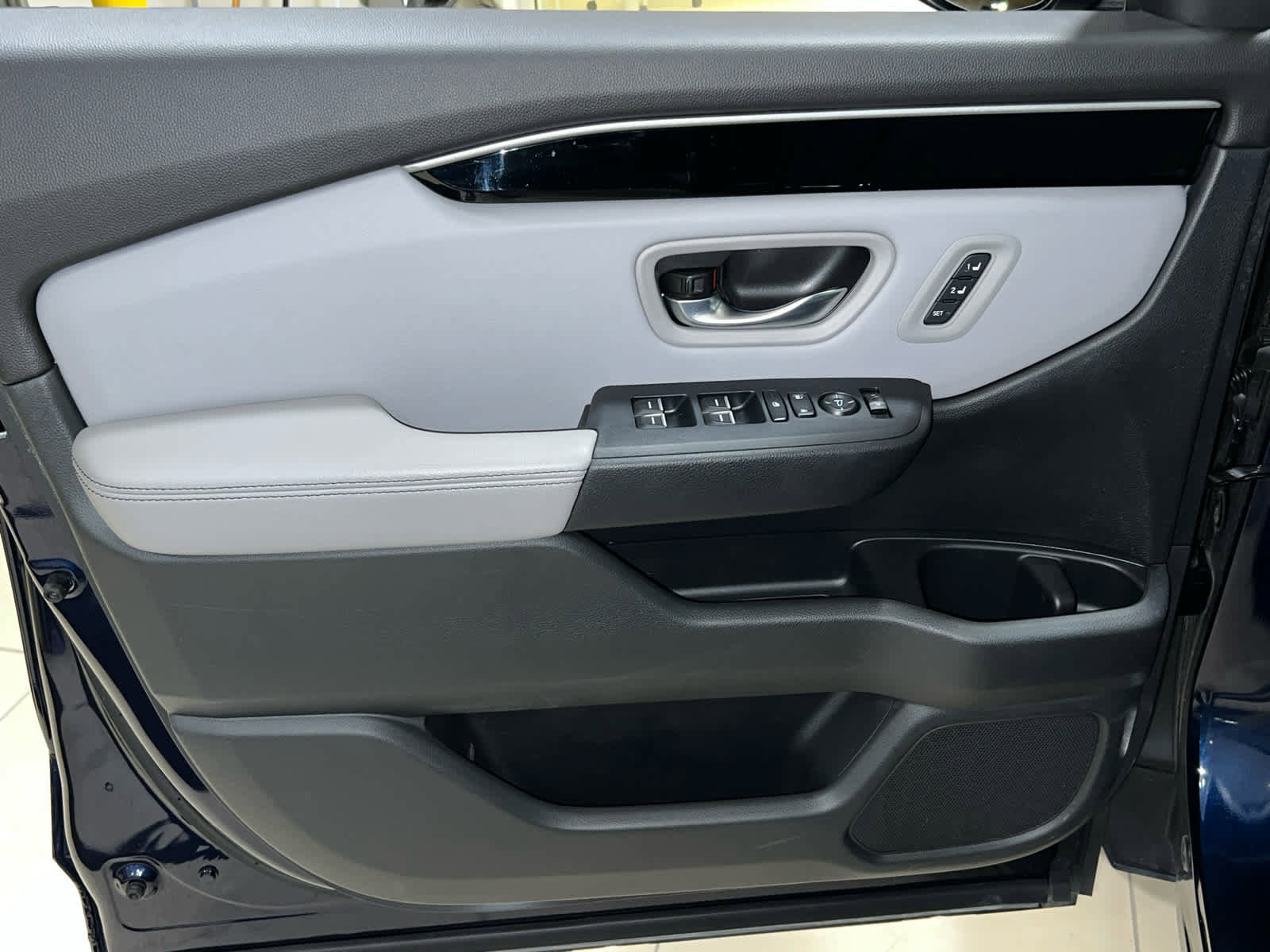 Certified 2025 Honda Pilot Touring image 17