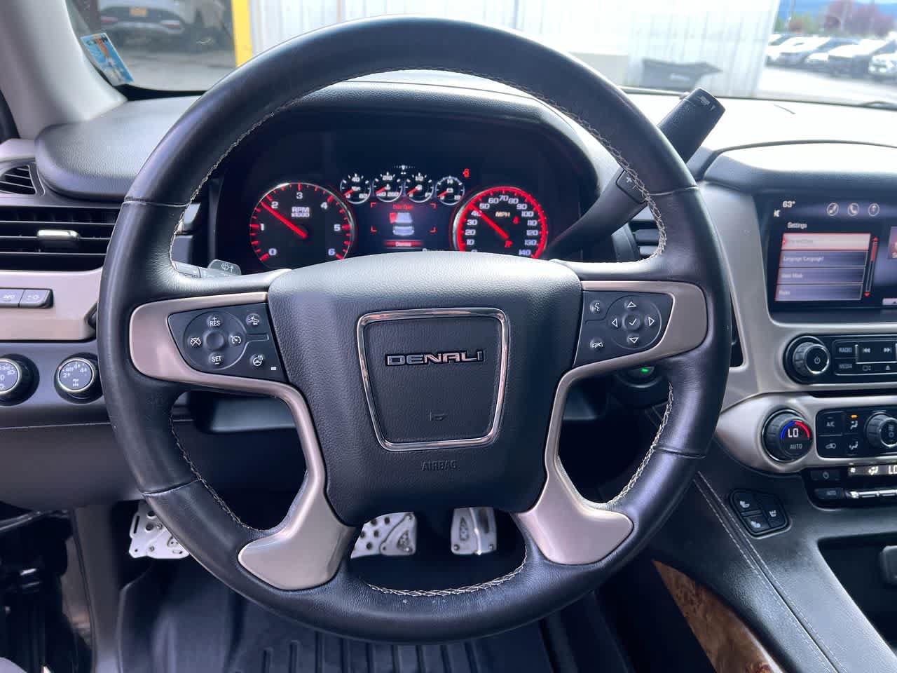 Used 2015 GMC Yukon Denali AWD/4WD image 14