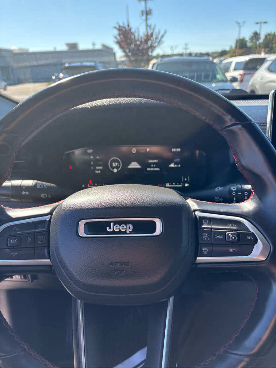 Used 2022 Jeep Compass Trailhawk AWD/4WD image 12