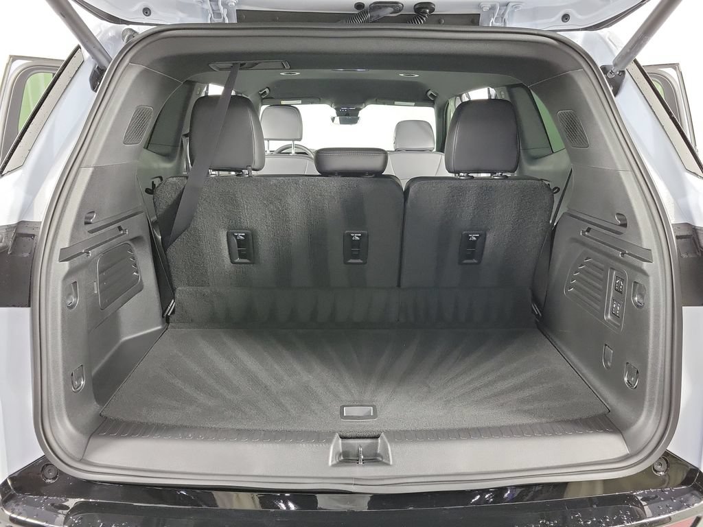 Used 2026 Buick Enclave Sport Touring w/ Power Package FWD image 8