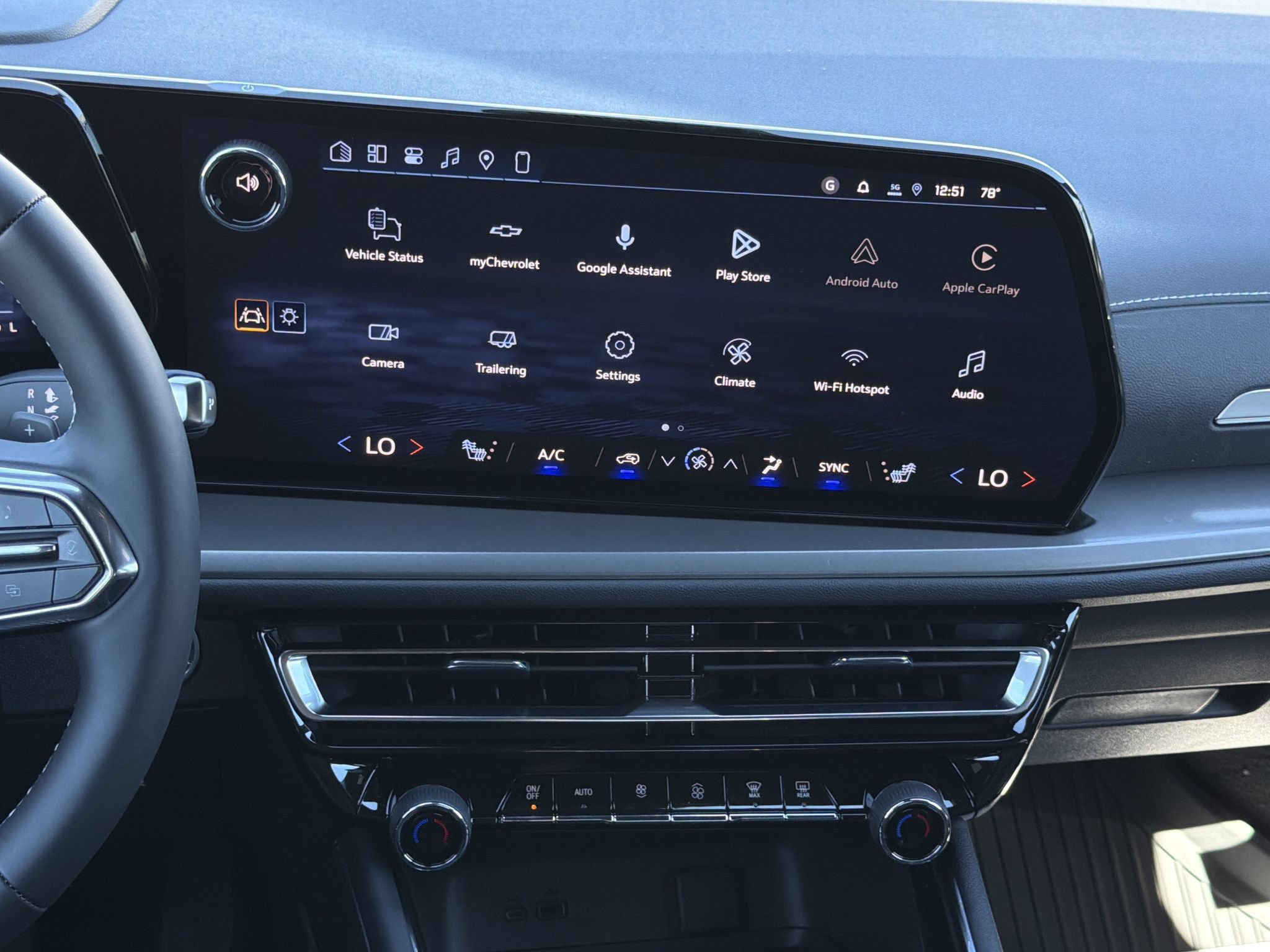New 2027 Chevrolet Traverse LT w/ Midnight/Sport Edition FWD image 4