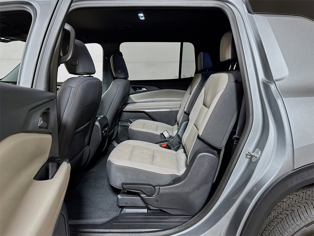 Certified 2025 Chevrolet Traverse LT image 22