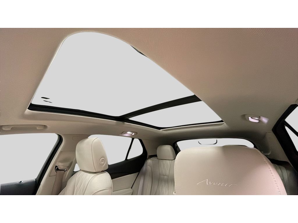 Used 2023 Buick Envision Avenir image 14