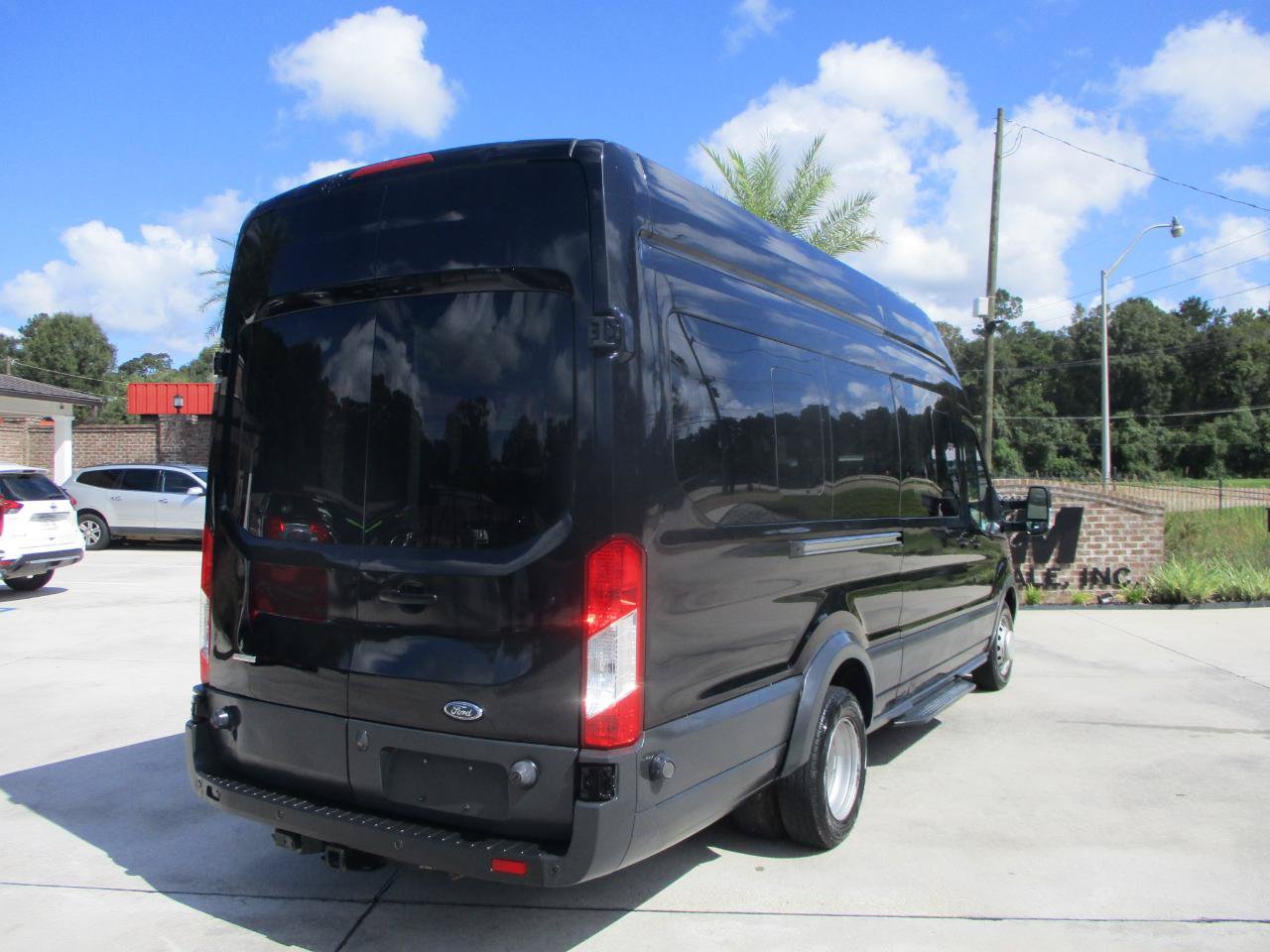 Used 2016 Ford Transit 350 XLT RWD image 28