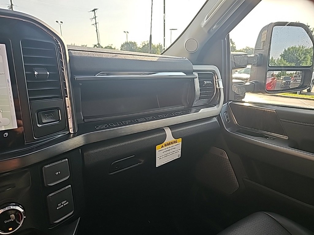 New 2025 Ford F250 Lariat w/ Lariat Ultimate Package image 21