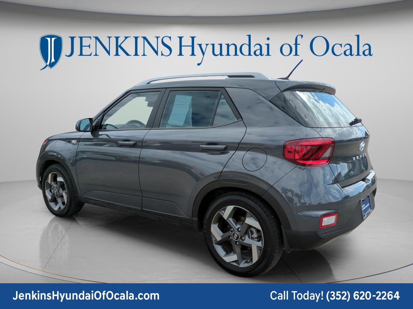 Certified 2023 Hyundai Venue SEL FWD image 5