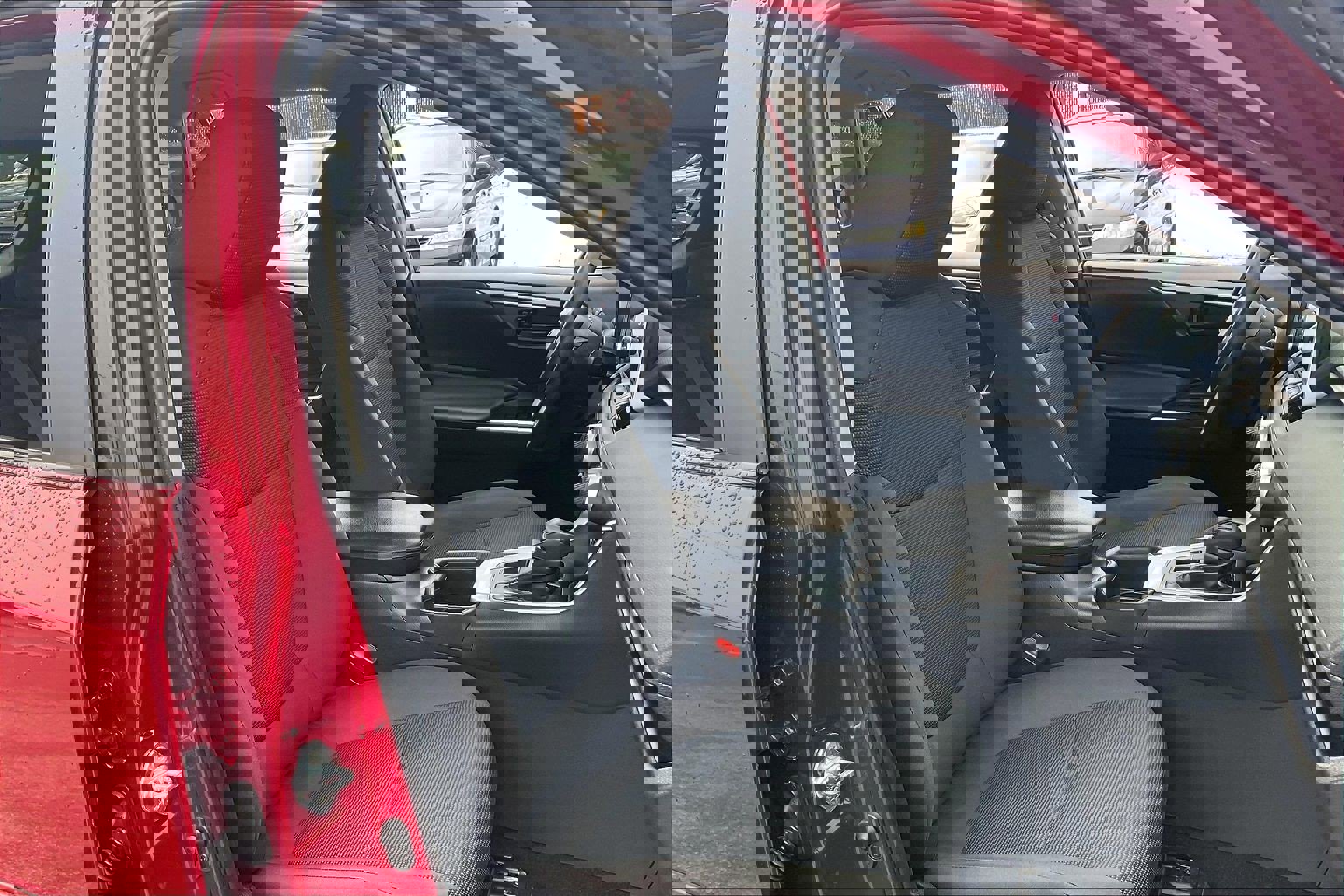 Used 2025 Toyota RAV4 LE image 9