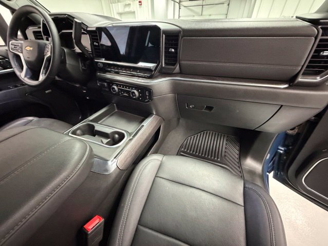 Certified 2024 Chevrolet Silverado 3500 LTZ w/ LTZ Premium Package AWD/4WD image 28