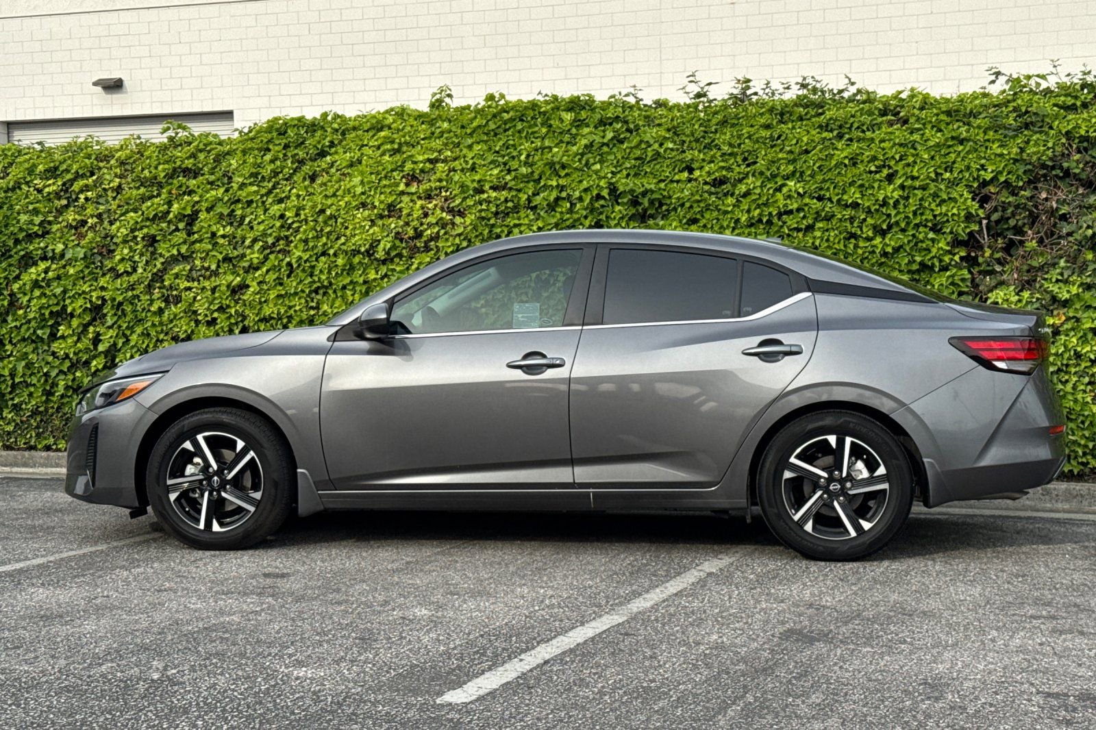 Used 2025 Nissan Sentra SV w/ All-Weather Package image 7