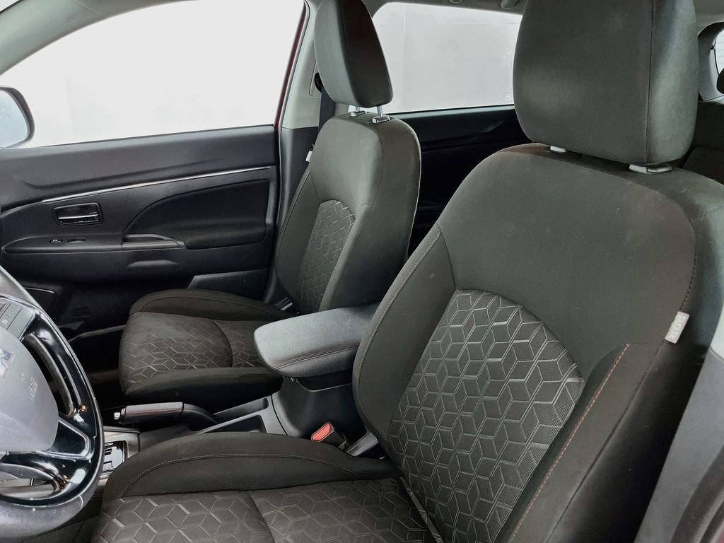Used 2023 Mitsubishi Outlander Sport LE AWD/4WD image 28