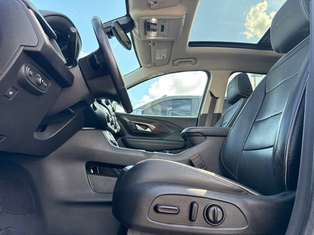 Used 2020 GMC Terrain Denali w/ Denali Premium Package AWD/4WD image 11