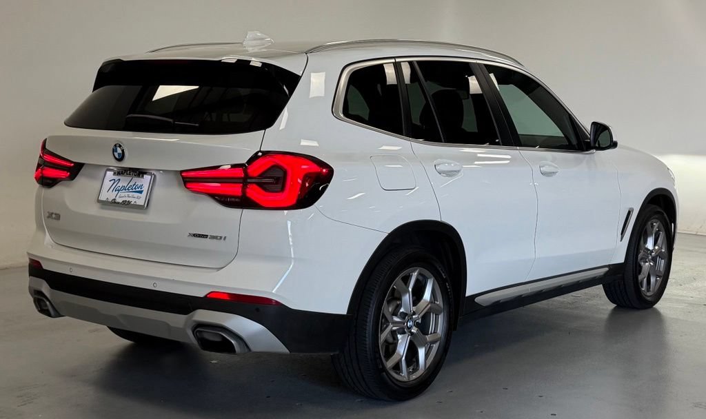 Used 2023 BMW X3 xDrive30i AWD/4WD image 3